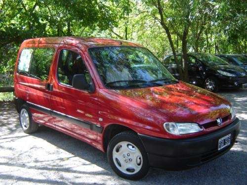 Vendo peugeot partner urbana 1.4 nafta 2005