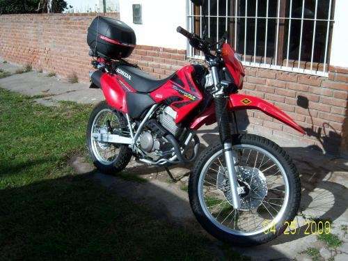 Vendo honda tornado 250 xr 2008 o permuto. ......