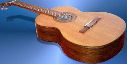 Construccion de guitarras clasicas,venta y reparacion luthier bel antonio