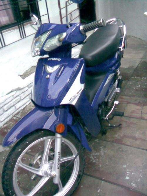 Vendo moto kymco 125 cc. titular