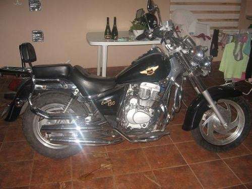 Fotos de Vendo moto zanella custom 150 cc 2007 chopera 1