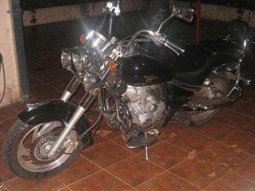 Fotos de Vendo moto zanella custom 150 cc 2007 chopera 2