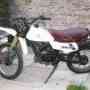 moto 70 cc enduro  blanca con papeles completos