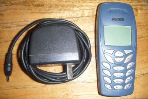 Nokia 1220 impecable. funciona 100%. no tiene linea.
