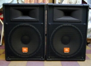 Bafles jbl americanos mr 825 unicos 1000w 5000pes… segunda mano  Argentina 