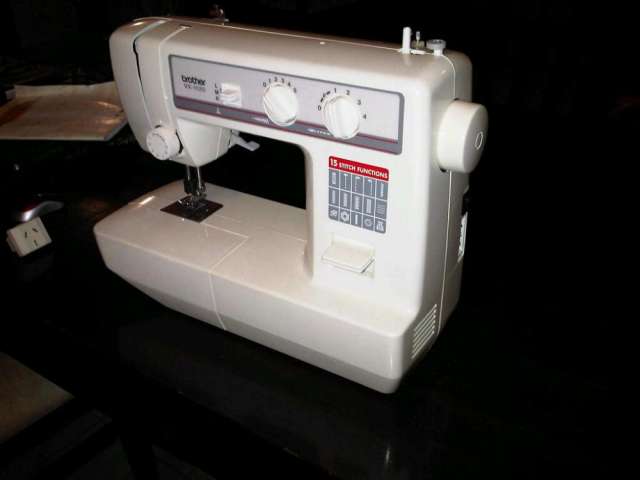 Fotos de Maquina de coser brother vx - 1120 como nueva,  sin uso, en caja todavia con man 1