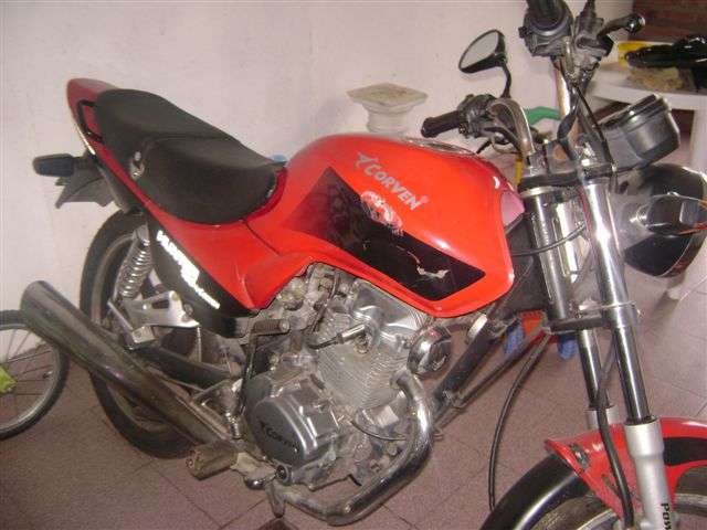 Vendo moto corven hunter 125cc 2010