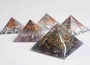 Orgonito piramide 7x7 cm e base 6 cm de alto segunda mano  Argentina 