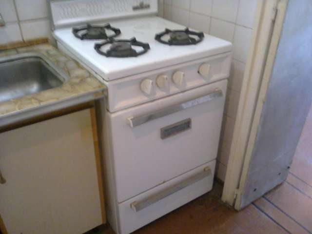 Vendo cocina a gas de tres hornallas, horno y parrilla en Barrio Norte -  Electrodomésticos | 786480
