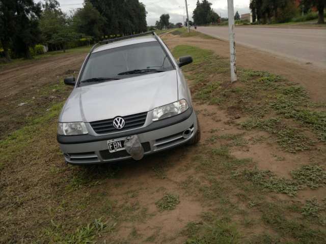 Vendo gol country 1.6 nafta muy buen estado tiene 100.000 km