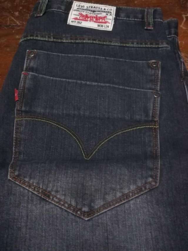 Venta mayorista de jeans,wrangler,levis,kosiuko,rusty en Hurlingham - Ropa  y calzado | 810391