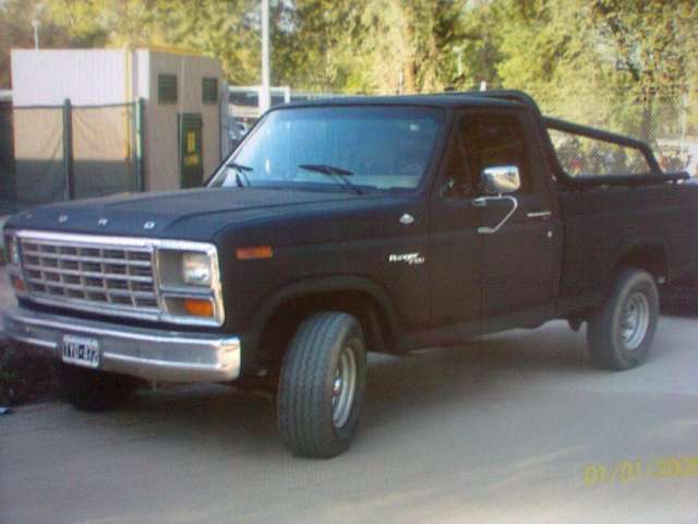 Vendo ford f 100 ranger, modelo '81. perkins 4 turbo. aire acondicionado,  di en Río Cuarto - Camionetas | 815360