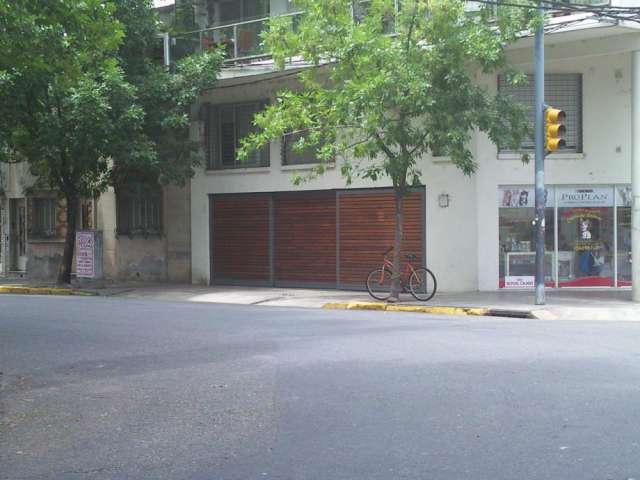 Dueño vende cochera tipo garage barrio pichincha