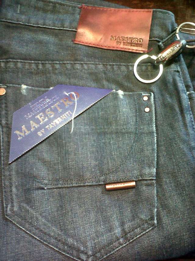 Venta por mayor de jeans taverniti en Hurlingham - Ropa y calzado | 922381