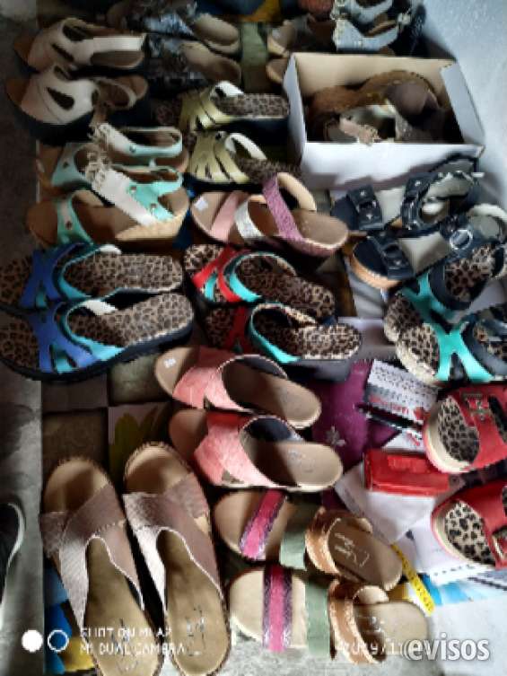 Vendo saldos de sandalias de cuero en Merlo - Otros comercios | 1033942